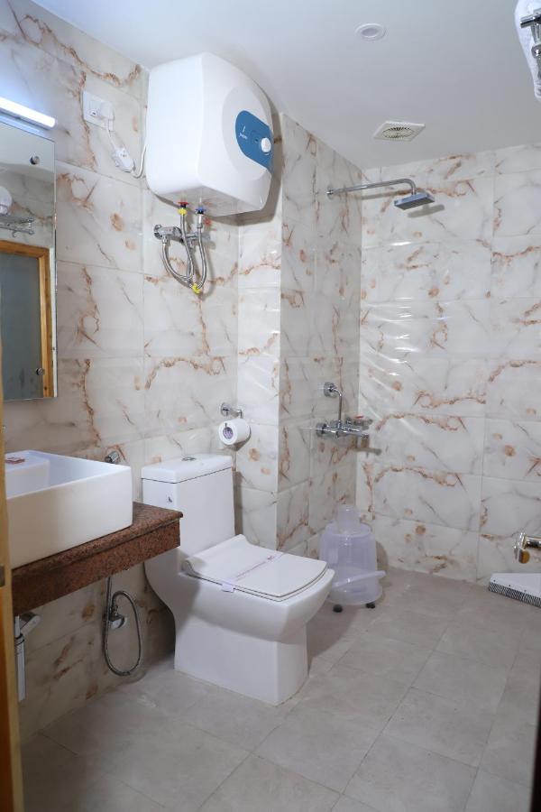 Hotel Hukam'S Holiday Home Kasol Luaran gambar